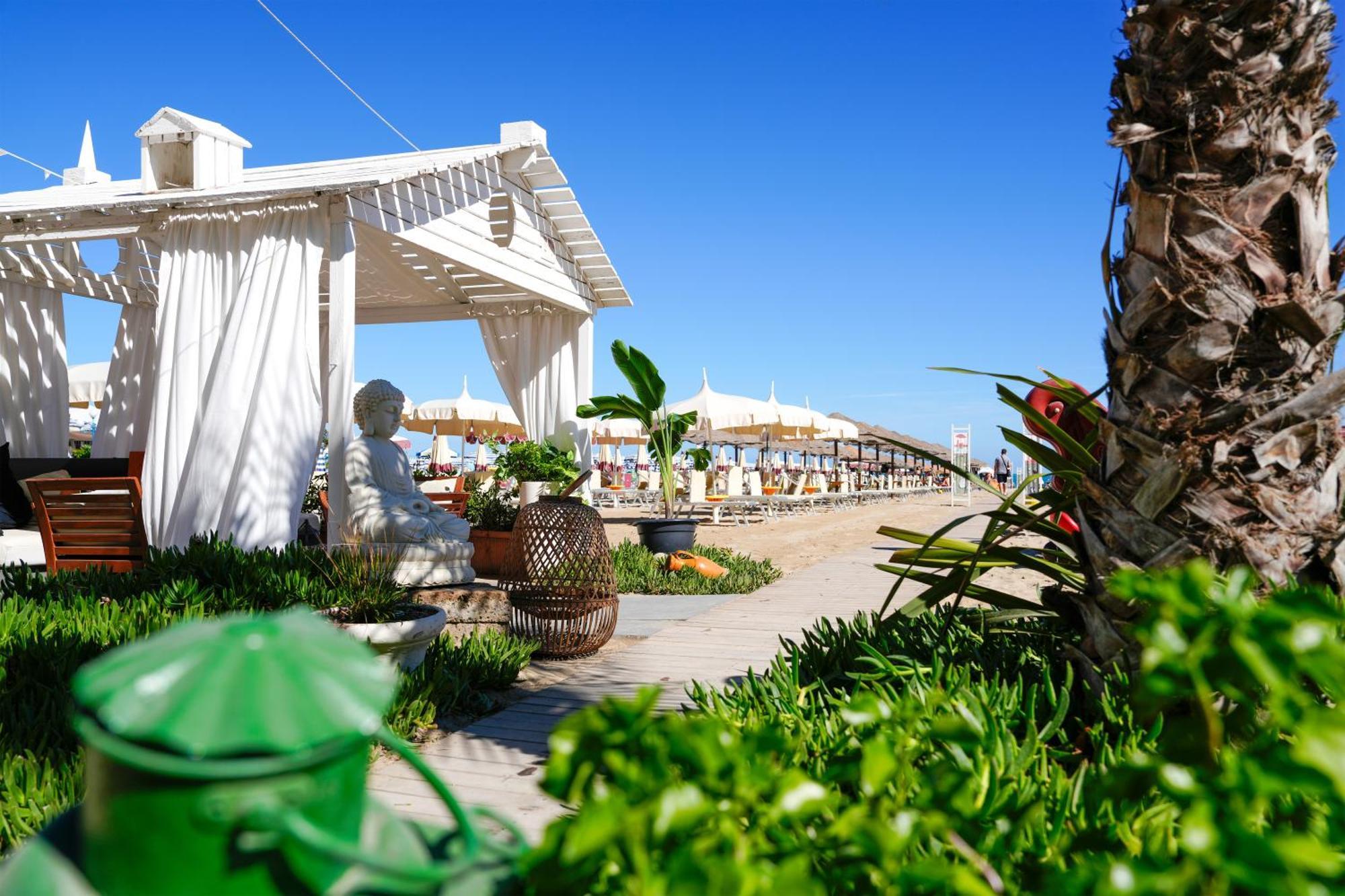 Hotel Thea Gabicce Mare Exterior photo
